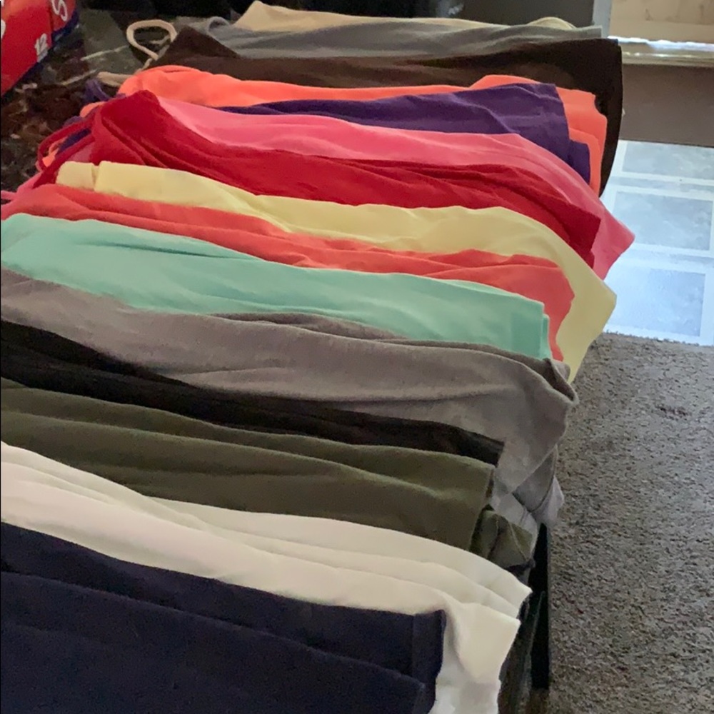 Lot of 15 spaghetti strap tops Sz xl 15/17 women’s